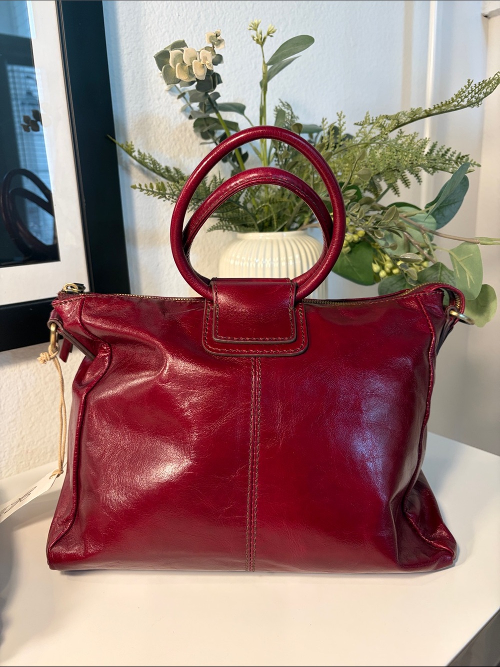 NWT HOBO Crinkle Leather Medium Sheila Satchel In Burgundy/Maroon